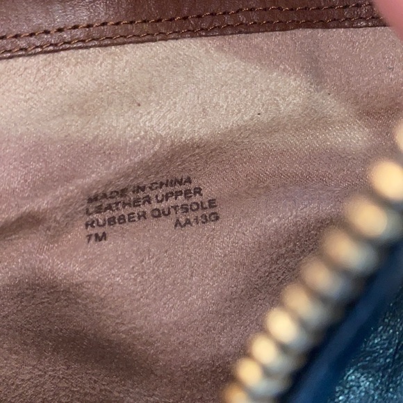 Micheal Kors AA13G Black Platform 5” Heel Leather Boot Size 7 - Picture 6 of 7